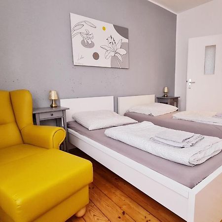 Ferienwohnung LILIE. Zentral und ruhig: nahe CentrO, HBF, Düss. Oberhausen  Exterior foto